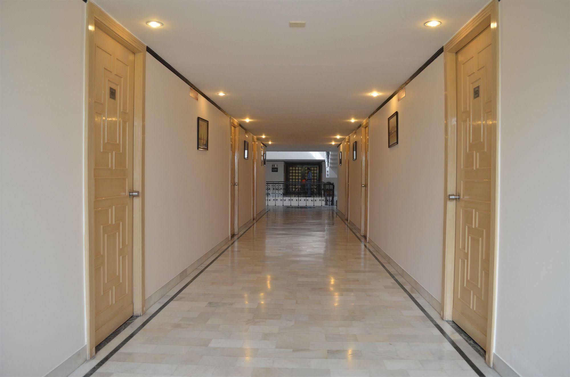 Govardhan Shri Radha Brij Vasundhara Resort & Spa מראה חיצוני תמונה