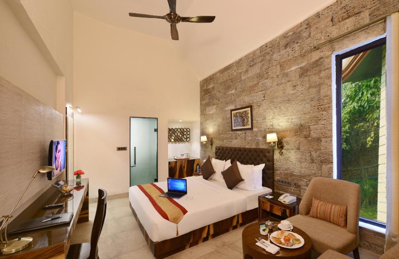 Govardhan Shri Radha Brij Vasundhara Resort & Spa מראה חיצוני תמונה