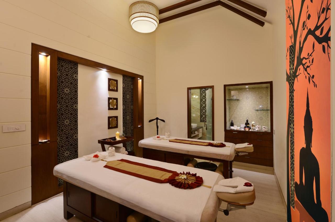 Govardhan Shri Radha Brij Vasundhara Resort & Spa מראה חיצוני תמונה